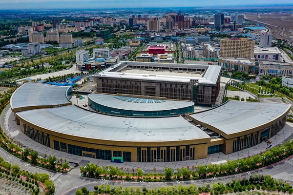 Xinjiang_s_Economic_Growth_and_Global_Partnerships_Draw_International_Praise_in_2026