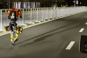 Beijing_Tests_Humanoid_Robot_Half_Marathon_Ahead_of_2026_Event