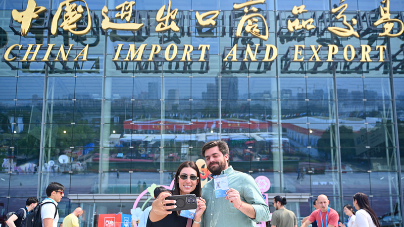 Canton_Fair_2026_Draws_Record_Overseas_Buyers_in_First_Phase