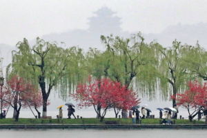 China_Renews_Blue_Alerts_for_Rainstorms_and_Gales_as_Severe_Weather_Persists