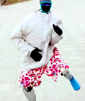 China_s_Robot_Dancer_Wows_Crowds_in_Haikou_Park video poster