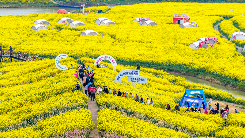 China_s_Spring_Travel_Surge_Fuels_Tourism_Revival - Khabar Asia China_s_Spring_Travel_Surge_Fuels_Tourism_Revival