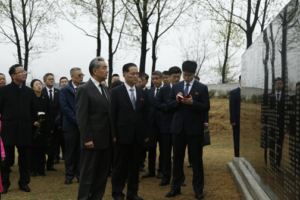 Chinese_FM_Honors_CPV_Martyrs_in_DPRK_Visit