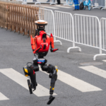 Honor_s_Lightning_Robot_Shatters_Marathon_Record_in_Beijing - Khabar Asia Honor_s_Lightning_Robot_Shatters_Marathon_Record_in_Beijing