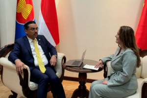 Indonesian_Minister_Highlights_Cultural_Strategy_for_China_Market_Success video poster