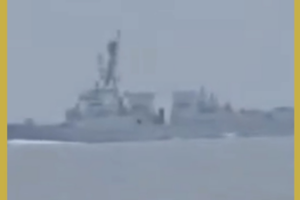 Iran_Issues_Final_Warning_to_US_Warships_in_Strait_of_Hormuz video poster