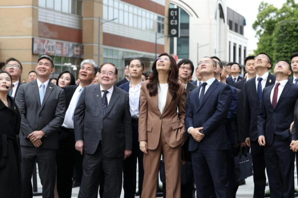 KMT_Leader_Advocates_Cross_Strait_Peace_During_Shanghai_Tour