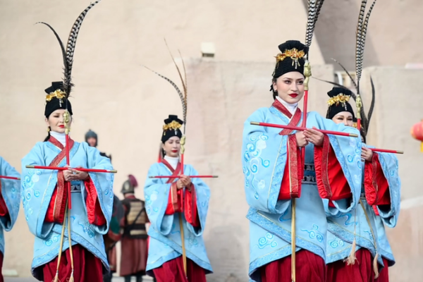 Kashi_Blends_Ancient_Heritage_with_Modern_Tourism_Boom_in_2026 video poster