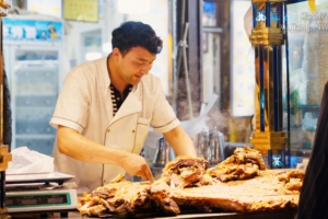 Kashi_s_Night_Market_Revives_Silk_Road_Spirit_in_2026 video poster