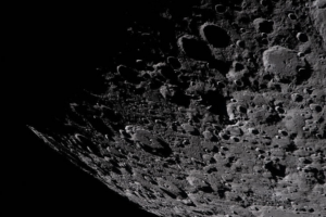 Lunar_Ice_Traps_Hold_Billions_of_Years_of_History__Study_Reveals