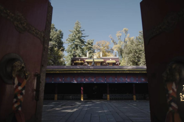 Norbulingka__Xizang_s_Timeless_Treasure_Garden_and_Cultural_Legacy