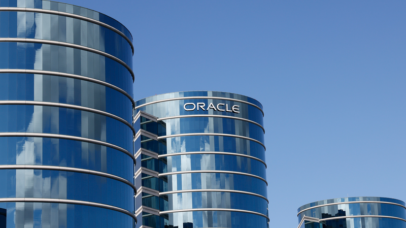 Oracle_Shifts_Focus_to_AI__Cuts_10_000_Jobs_in_2026_Restructuring