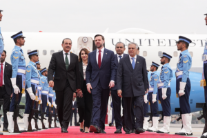 Pakistan_Facilitates_US_Iran_Dialogue_Amid_Regional_Tensions