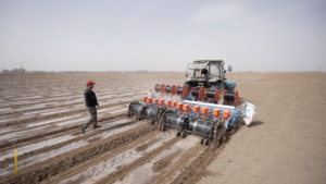 Precision_Agriculture_Revolutionizes_Xinjiang_s_Spring_Farming video poster