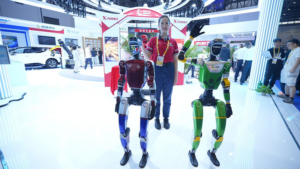 Robots_Steal_Spotlight_at_Hainan_s_2026_Consumer_Expo