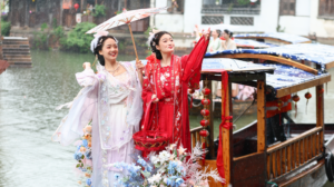 Silkworm_Flower_Festival_Revives_Millennia_Old_Traditions_in_Zhejiang