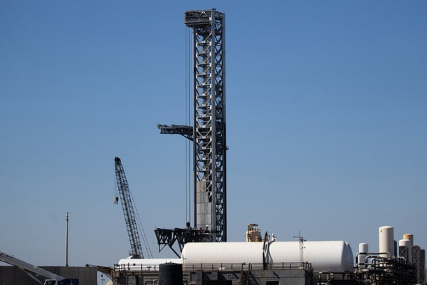 SpaceX_Postpones_Starship_Test_Launch_to_May_2026_Amid_Upgrades