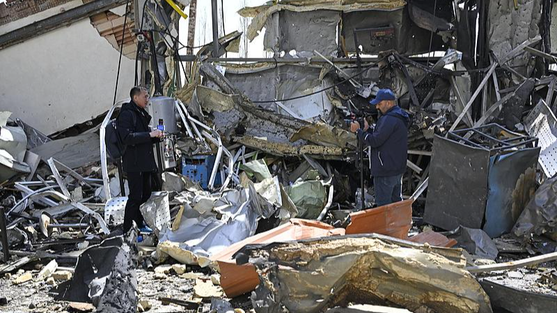 Trump_Issues_Final_Ultimatum_to_Iran_as_Strait_of_Hormuz_Crisis_Escalates_poster - Khabar Asia Trump_Issues_Final_Ultimatum_to_Iran_as_Strait_of_Hormuz_Crisis_Escalates video poster