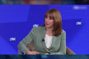 UK_Chancellor_Slams_US_Iran_War_as__Mistake___Urges_Hormuz_Reopening video poster