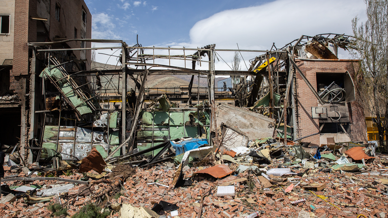 US_Crew_Rescued_After_F_15E_Downed_in_Iran__Tensions_Rise - Khabar Asia US_Crew_Rescued_After_F_15E_Downed_in_Iran__Tensions_Rise