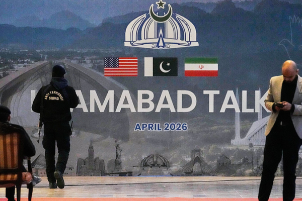 US_Enforces_Maritime_Blockade_on_Iran_as_Nuclear_Talks_Collapse