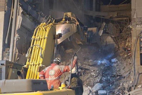 US_Iran_Tensions_Ease_Temporarily_as_Islamabad_Talks_Loom video poster