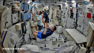 Shenzhou‑21 Crew Starts One‑Month Extended Mission on China Space Station